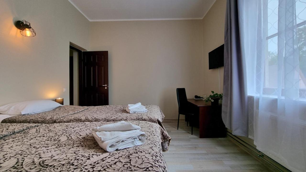 Paernu Jahtklubi Kuelalistemaja Hotel Buitenkant foto