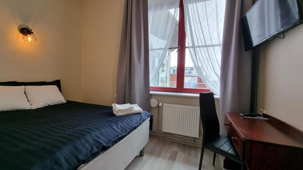 Paernu Jahtklubi Kuelalistemaja Hotel Buitenkant foto