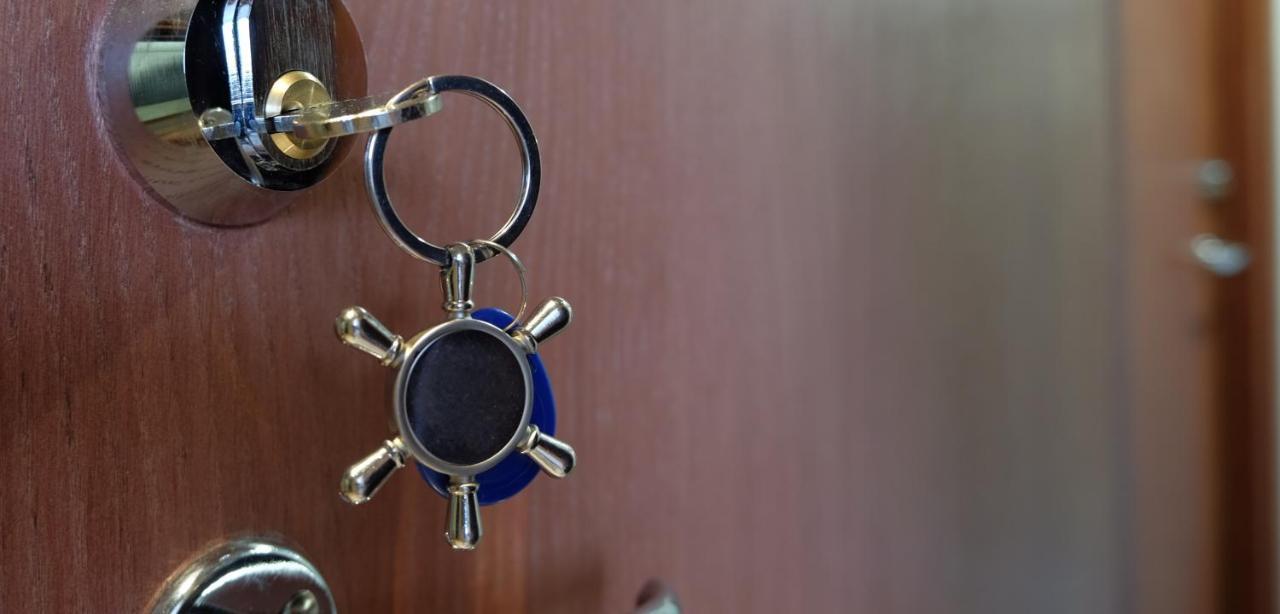 Paernu Jahtklubi Kuelalistemaja Hotel Buitenkant foto