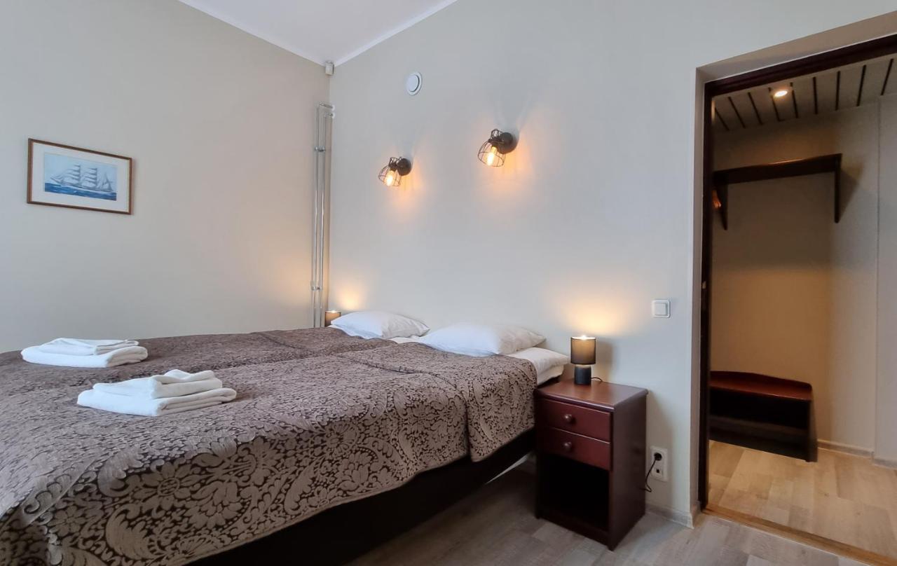 Paernu Jahtklubi Kuelalistemaja Hotel Buitenkant foto