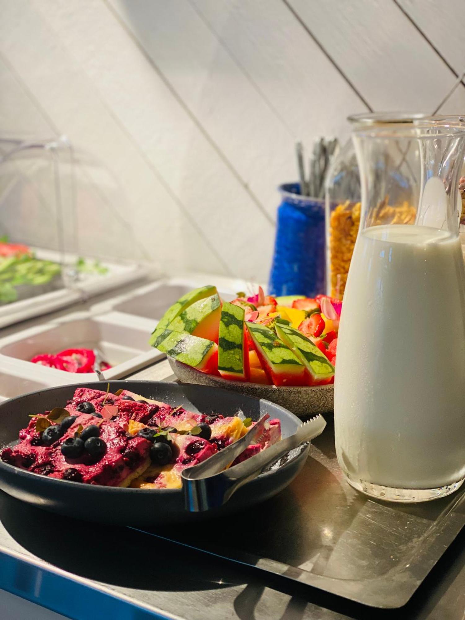 Paernu Jahtklubi Kuelalistemaja Hotel Buitenkant foto